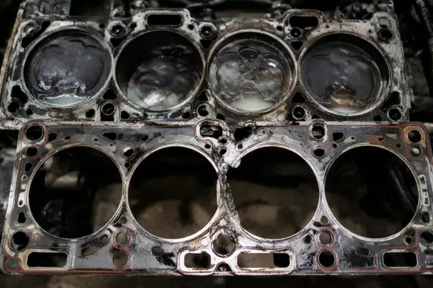 Signs Of a Blown Head Gasket